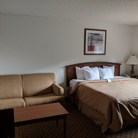 Boarders Inn And Suites By Cobblestone Hotels - Ripon Zewnętrze zdjęcie