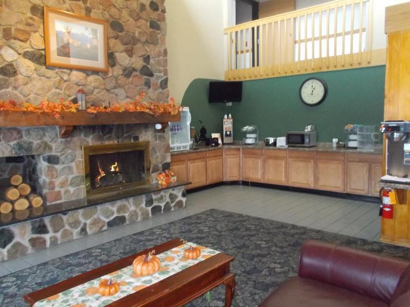Boarders Inn And Suites By Cobblestone Hotels - Ripon Zewnętrze zdjęcie